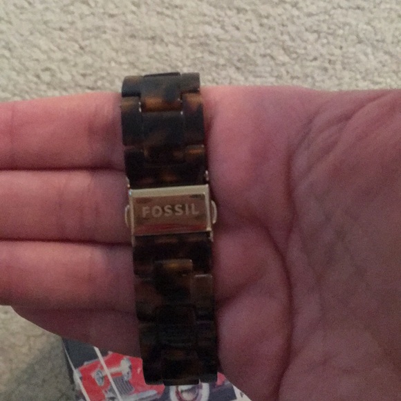 Tortoise Fossil Watch - Picture 3 of 3